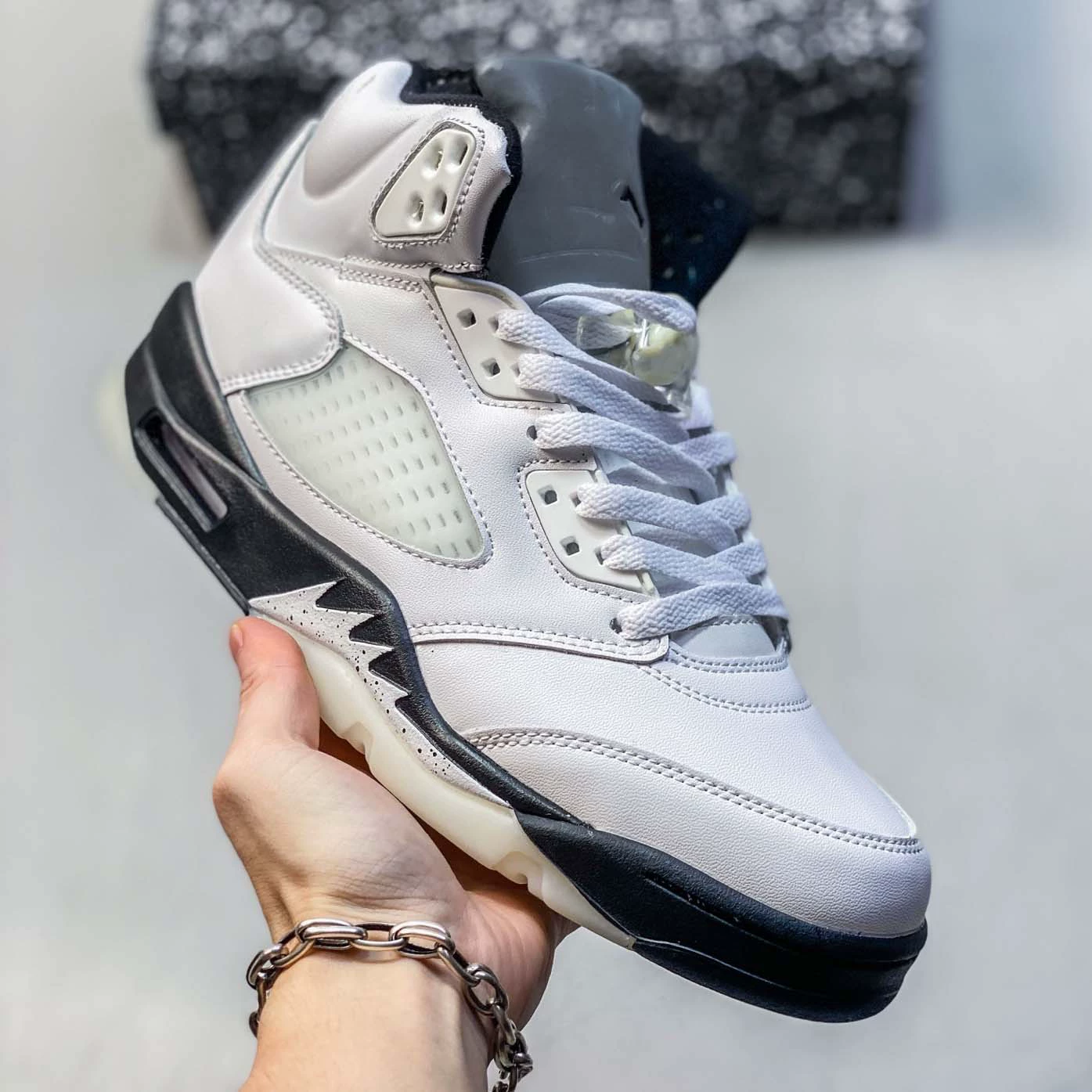 Баскетбольные кроссовки Air Jordan retro, ретрофлексирующий дизайн, размеры 36–46