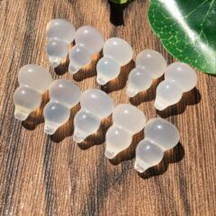 天然の氷種の白瑪瑙の瓢箪の玉髄の立体の瓢箪のペンダントのDIYのネックレスのペンダントは現物の卸売りを飾ります。