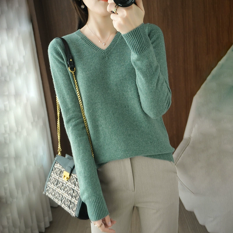 24 новых стиля женской трикотажной базовой одежды, популярные товары для ранней весны, в наличии, цельные свитера оптом, корейская мода с V-образным вырезом.
