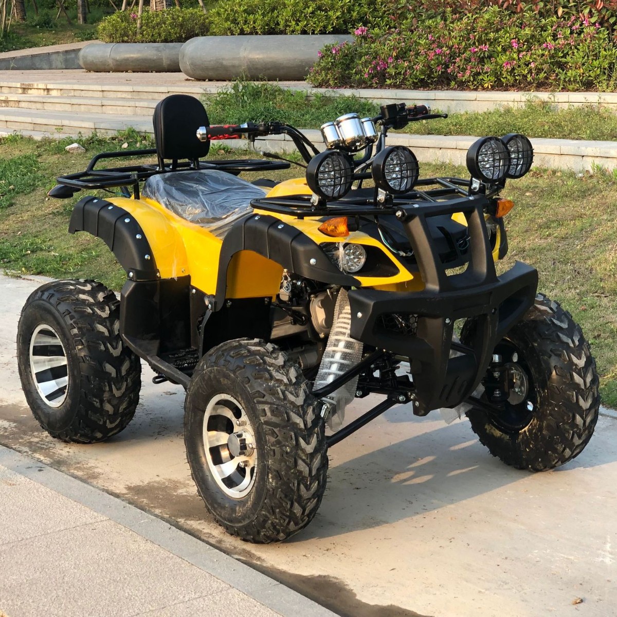 Amazon explotó a prueba de choques gran toro vehículo de playa al aire libre cuatro ruedas motocicleta ATV todo terreno vehículo de playa