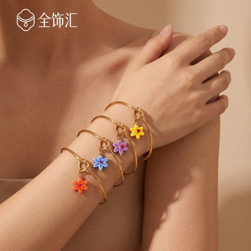 European and American niche healing-style colorful candy-colored small flower pendant simple 18K gold-plated versatile knot bracelet