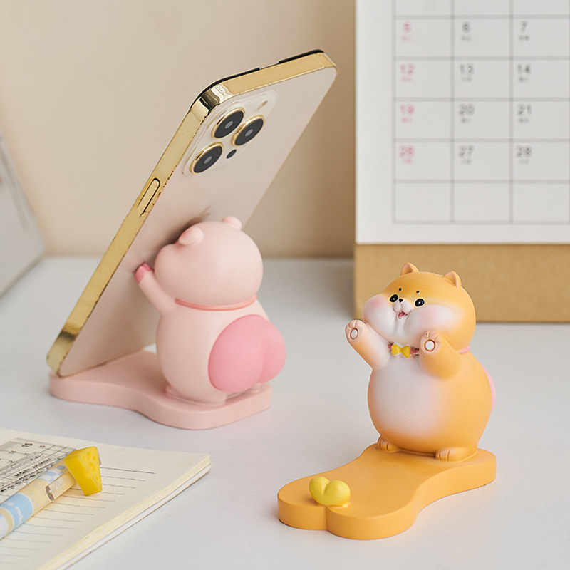 Piggy creative mobile phone stand cute desktop decoration office decoration decompression girl Station small gift free shipping Piggy creative mobile phone stand cute desktop decoration office decoration decompression girl Station small gift free shipping