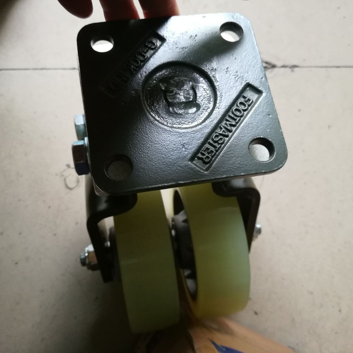 ��Ӧ����FOOTMASTETR���������������ͽ���G-DOK IND����