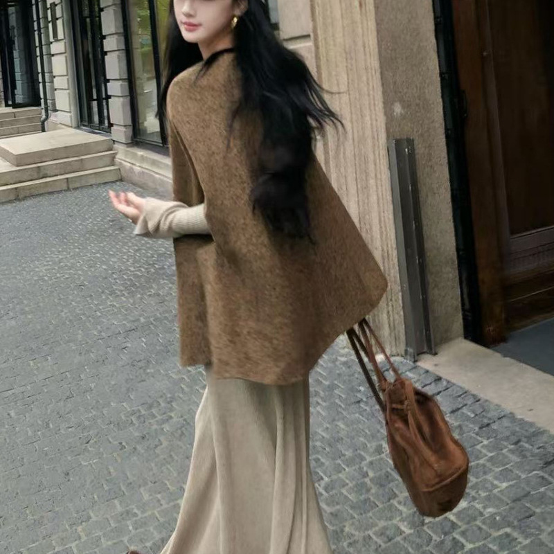 法式小众独特别致显瘦斗篷外套女2025年秋季新款燕麦色修身连衣裙|undefined