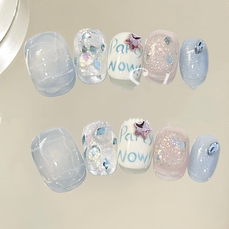 Cute Korean Girl's Heart Niche Design Sense with Diamond Three-dimensional Wear Armor Atmosphere Sense ins Romantic Nail Art Patch