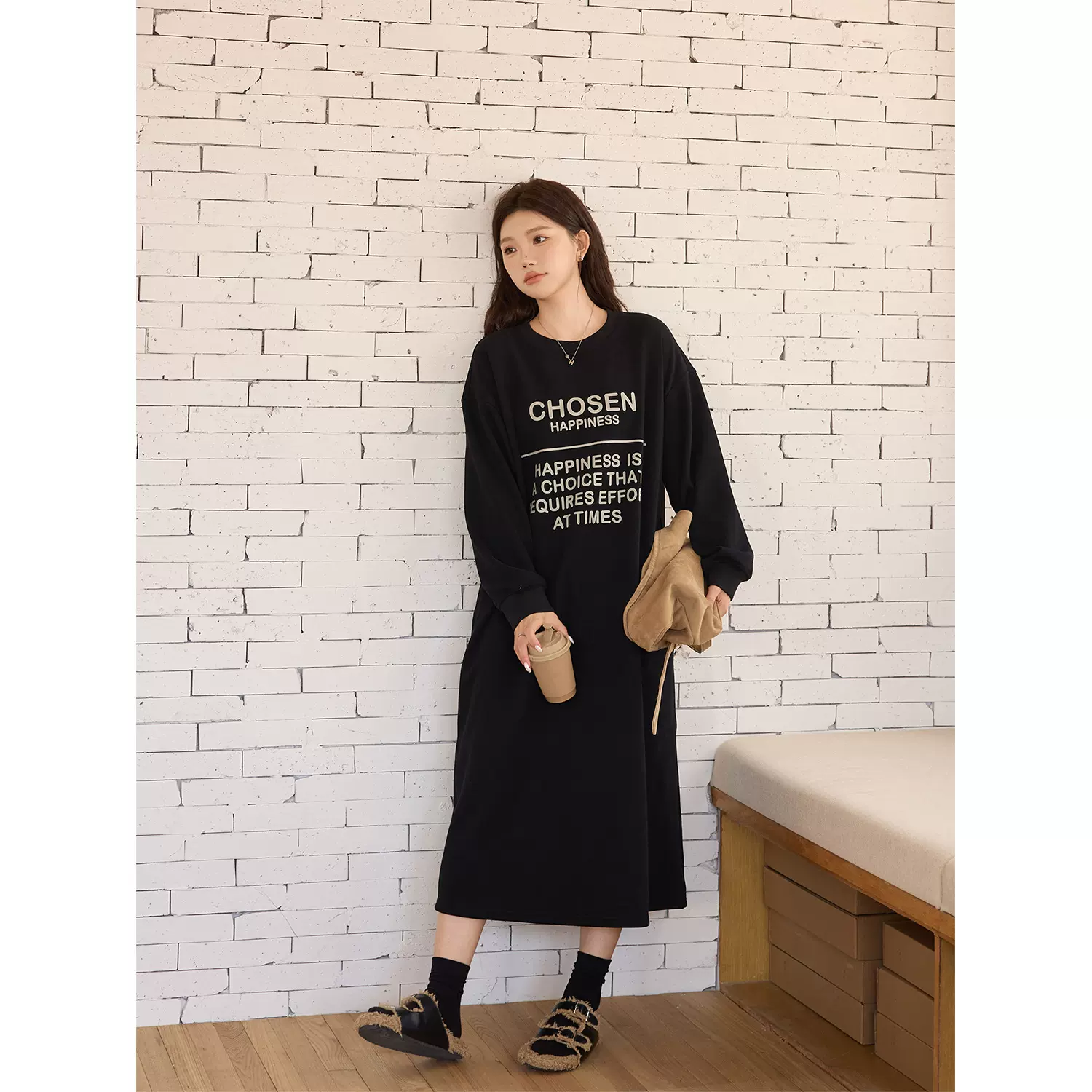 大码女装圆领加绒印花卫衣连衣裙秋冬小众亲肤柔软垂感棉宽松卫衣