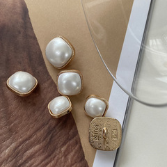 YISEN ESTUDIO? Metallic fragrance retro style button square pearl button shirt women's top clothing button