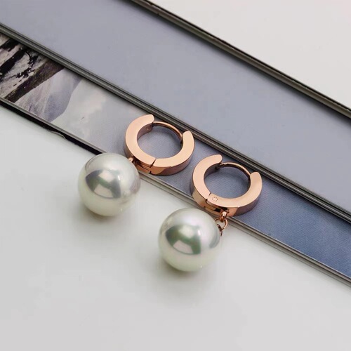 New Fashion Titanium Steel Earrings for Women, Minimalist Geometric Design, European and American Golden Tone Accessory, Multiple Styles Available, Trendy Jewelry