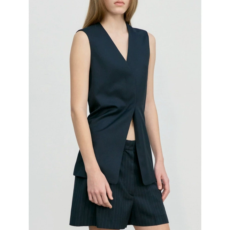 Minimalistic summer black fitted brace sleevless, vest, tank top, high-quality style, Korean style, V-neckline