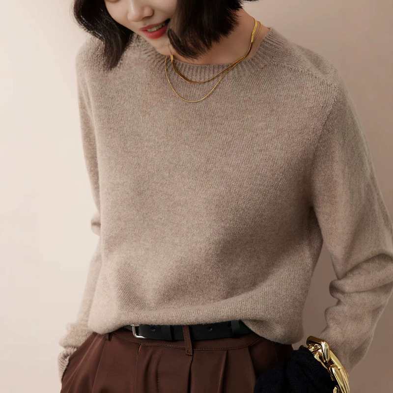 Quiet Luxury Velvet Shine, Soft and Smooth 30% Cashmere Seamless Integrated Round-Neck Knit Base Shirt, Basic Solid Color Wool Sweater Quiet Luxury Velvet Shine, Soft and Smooth 30% Cashmere Seamless Integrated Round-Neck Knit Base Shirt, Basic Solid Color Wool Sweater