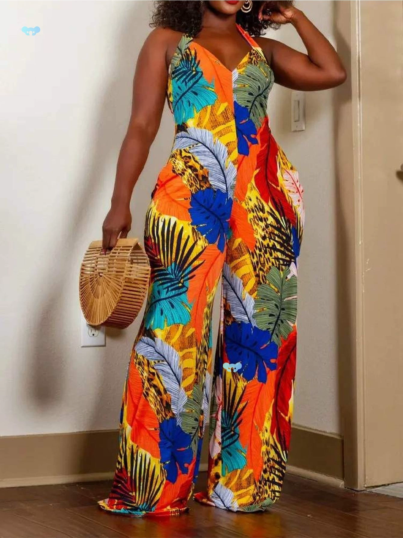 Женский комбинезон с тропическим принтом, открытой спиной и широкими штанинами