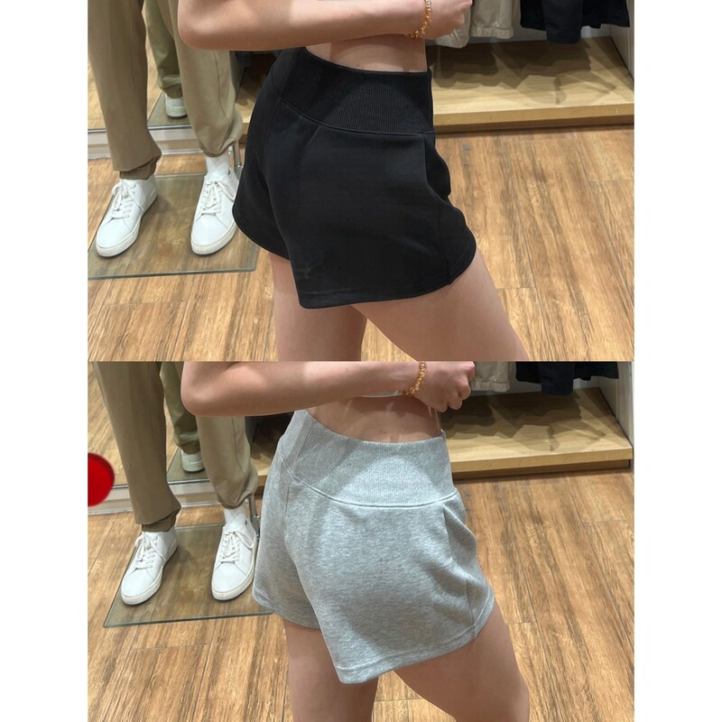 Black Sports Shorts for Women, New Spring and Autumn Style, Low-Waisted American Casual Style, Flattering for Slightly Plump Figures, Slim-Fit, Hip-Hugging, Sexy Style, Boot-Cut Shorts