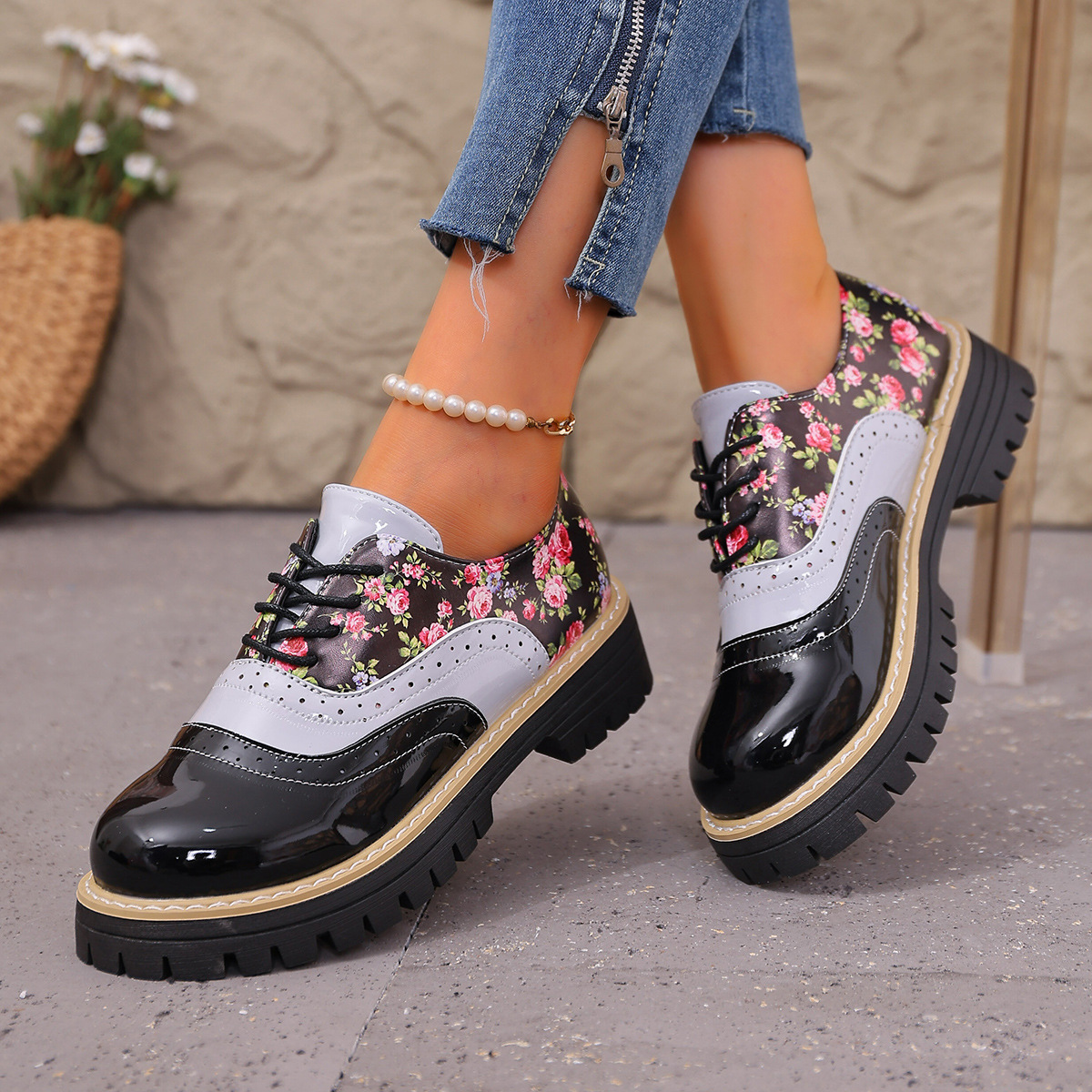 2025 Summer New Foreign Trade Large Size Single Shoes Brogue Style Women's Shoes Large Size Cross-Border Independent Station Wholesale