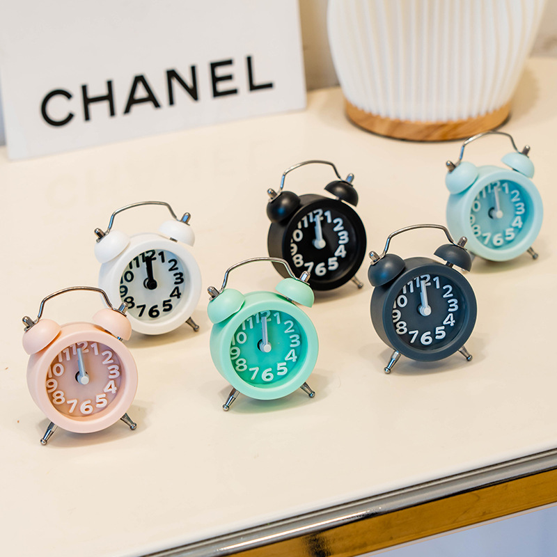 Directo de fábrica simple mini despertador lindo Internet celebridad dormitorio estudiante niños reloj despertador creativo