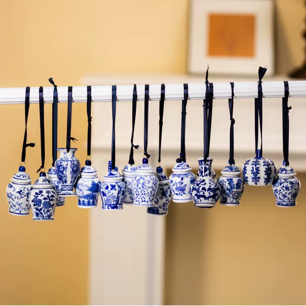 Mini blue-and-white porcelain general jar vase pendant, car-mounted pumpkin coffee cup, ceramic Christmas tree decoration pendant