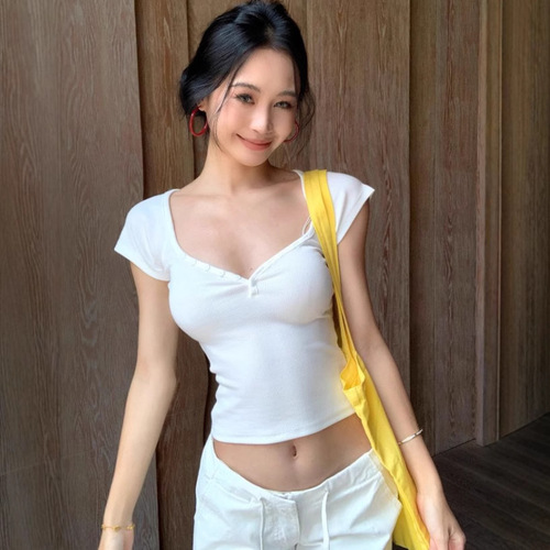 Seductive spicy girl pure desire body-shaping slimming low-cut base short sleeve T-shirt women summer revealing collarbone fashion top women's T fashion