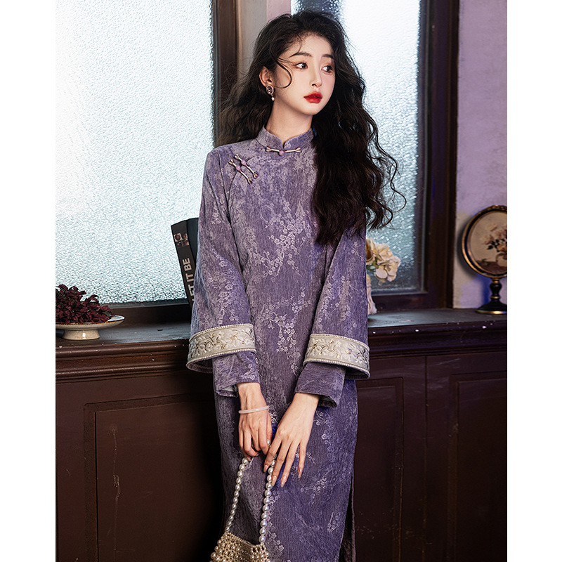 Long Sleeve Republic of China Big Miss Cheongsam 2024 New Improved New Chinese Style Chinese Style Girl Retro Purple Autumn and Winter