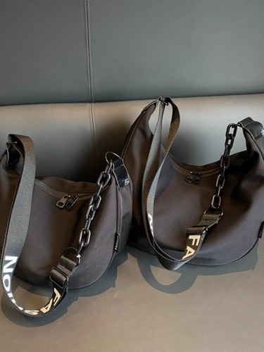 High-end fashionable Oxford cloth sports small bag for women 2024 new trend this year's popular one-shoulder cross-body dumpling bag