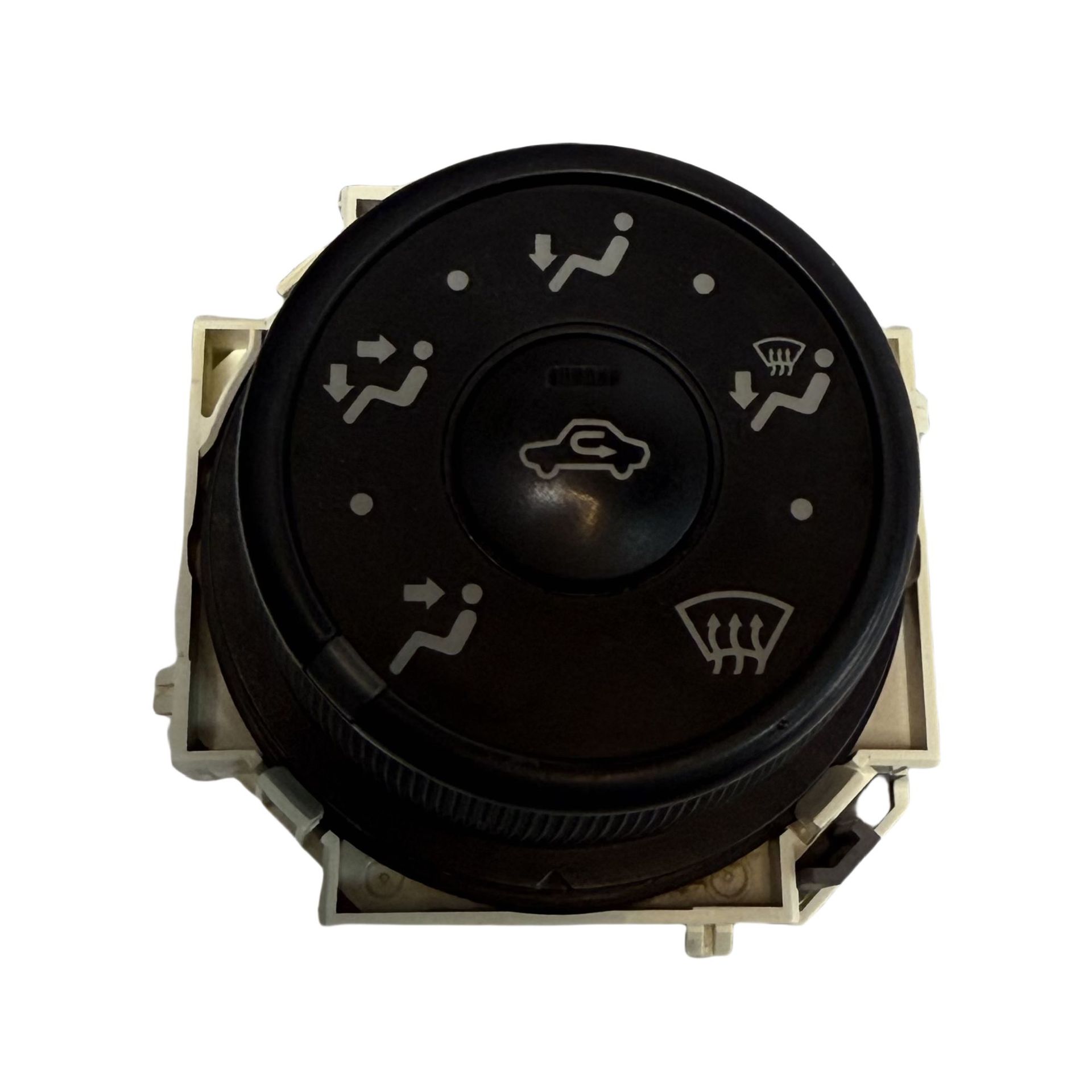 55901-75D357 is suitable for 09-13 Toyota Corolla RAV4 air conditioning knob mode HVAC control switch