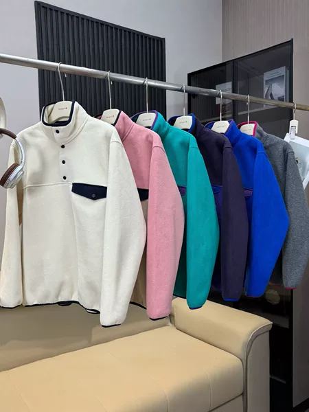 Mountain-style outdoor autumn and winter color-blocked stand-collar fleece jacket, unisex outdoor warm fleece coat