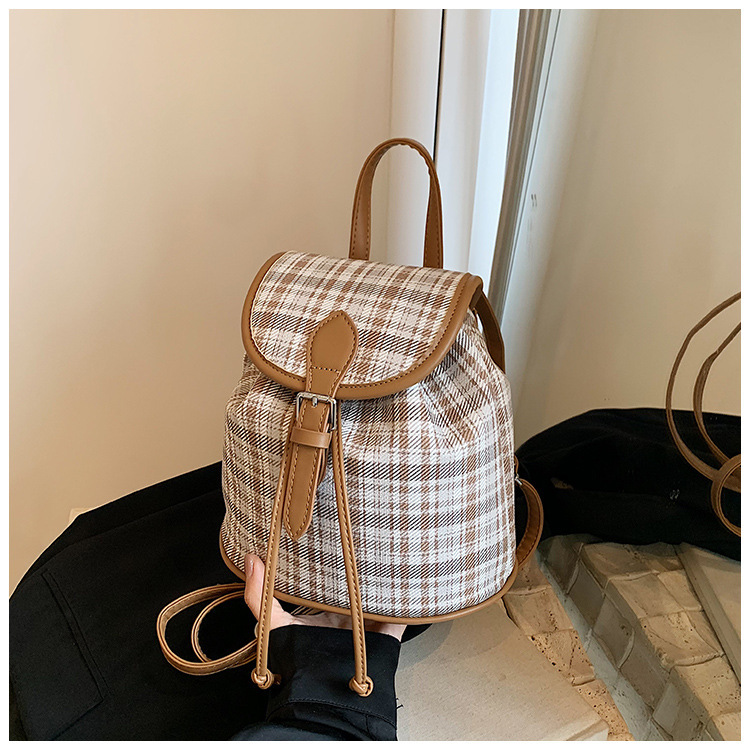 Backpack for women, fashionable niche design, hand-held Korean version backpack, high-end feeling, bucket bag, trendy_voghion.com