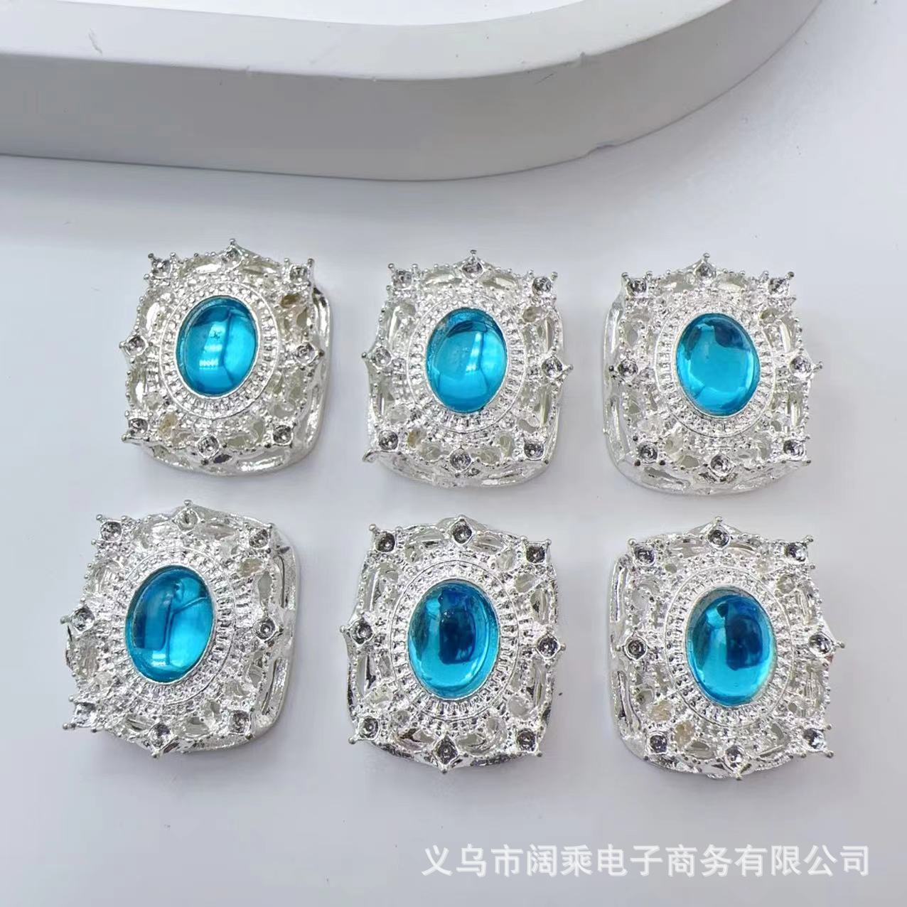 ダイヤモンドの長い方の大きい魔の箱の多い八穴のジルコニウムのdiyの手作りのビーズのブレスレットのネックレスの合金のアクセサリーのビーズの部品