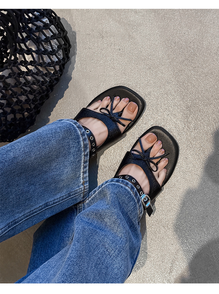 Sandal xỏ ngón đế bệt thiết kế độc đáo nơ bướm quai ngang La Mã — màu đen, màu mơ, bạc chi tiết 16