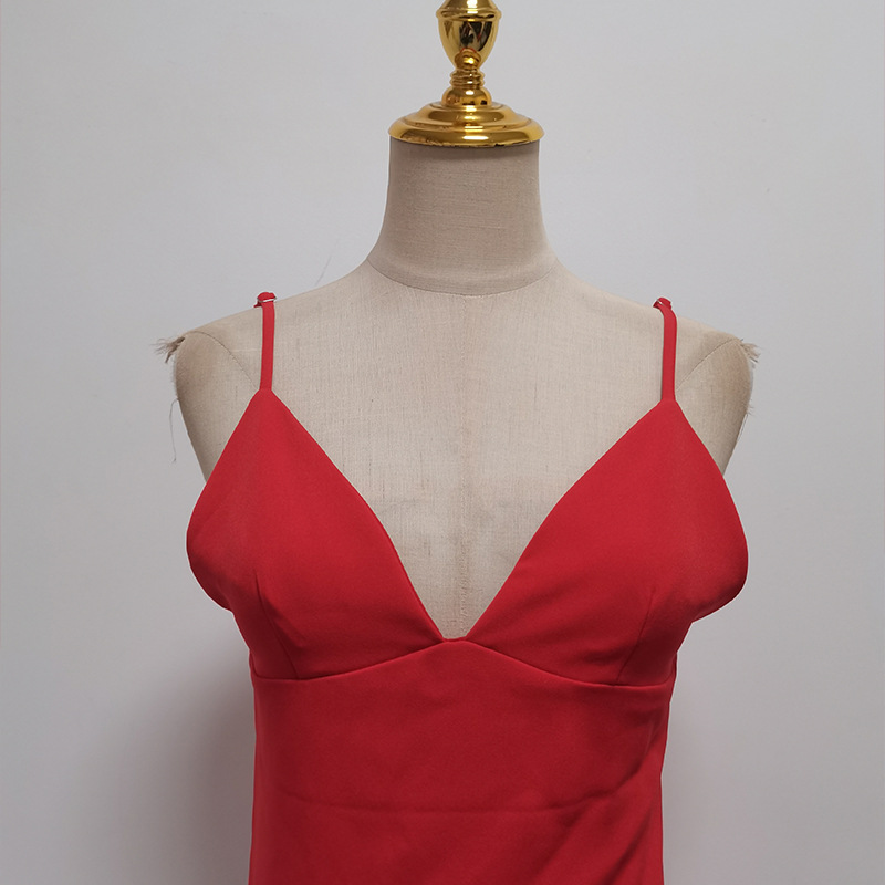 Robe courte élégante en satin pour femme – Robe de cocktail moulante taille haute sans bretelles (rouge cerise, mélange de polycoton extensible, bordure en dentelle florale)_voghion.com