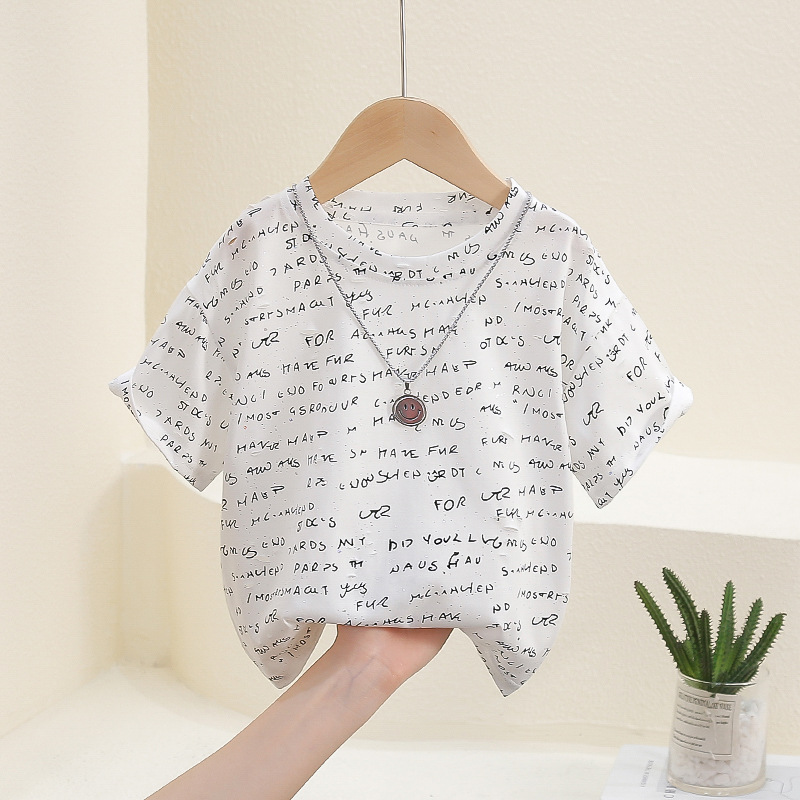 7831 Camiseta de manga corta para niños 2025 nuevo estilo estilo occidental letras de bebé media manga para niños tops de verano geniales y guapos