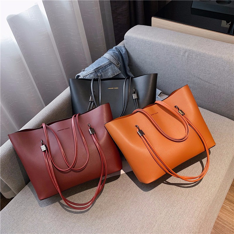 Retro Women's Large Capacity Tote Bag Minimalist Shoulder Bag_voghion.com