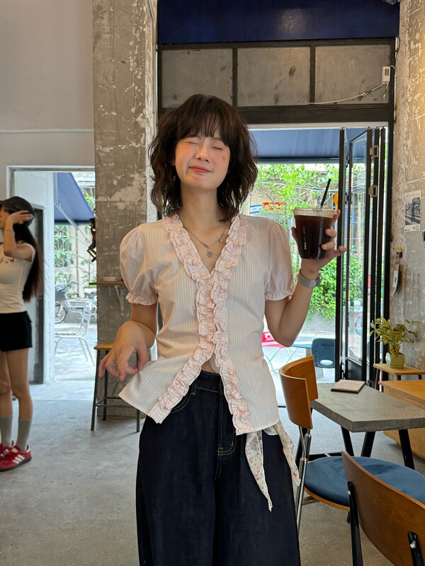 设计感条纹泡泡袖衬衫夏季新款韩系花边领收腰短袖上衣小衫|undefined