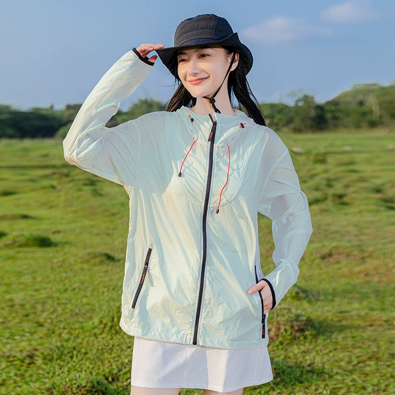Открытый солнцезащитный крем женская одежда 2025 летняя модель анти-ультрафиолетового излучения пара солнцезащитный крем куртка тонкая печатная LOGO