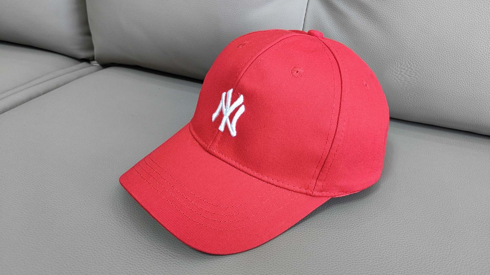 New York Yankees Cap Red