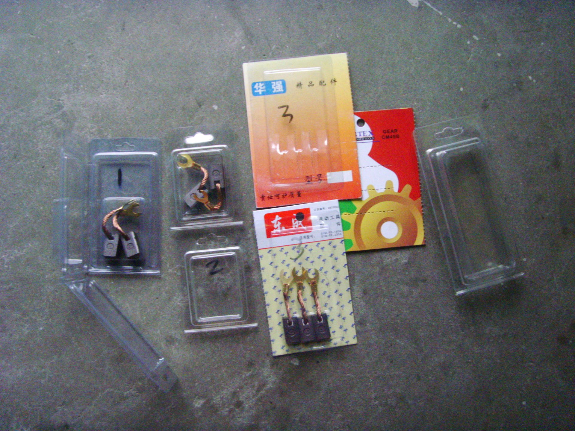 供应铸铜碳刷架黄铜架 碳铜合金