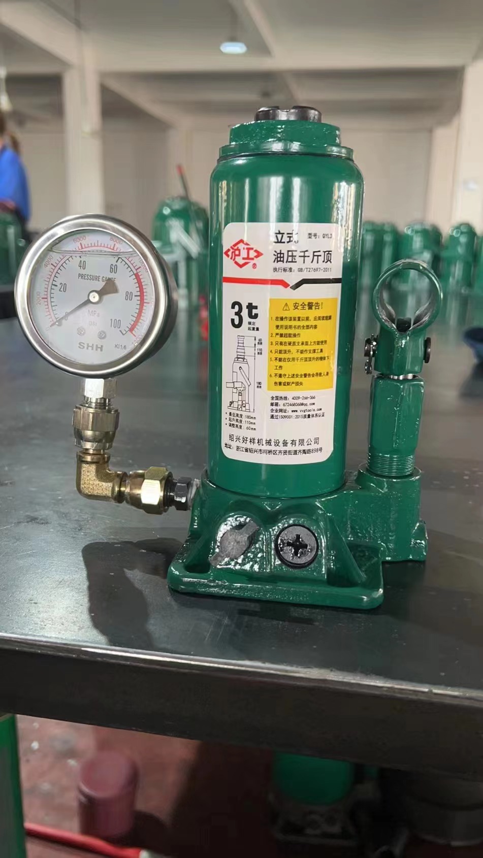 Jack vertical hidráulico para automóviles montados en automóviles herramientas de cambio de neumáticos todoterreno de 2 toneladas para automóviles manejados a mano