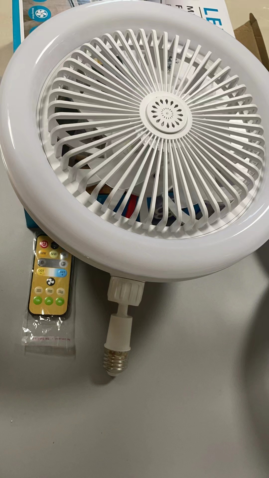 인기 있는 유니버셜 헤드(260MM 3색 디밍, 리모컨 모델 포함)