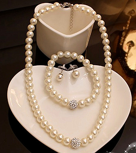 ABS Pearl Jewelry Set Women's Necklace Earrings Bracelet Three-piece Set Gift for Mom Beautiful Wedding Photo Accessories