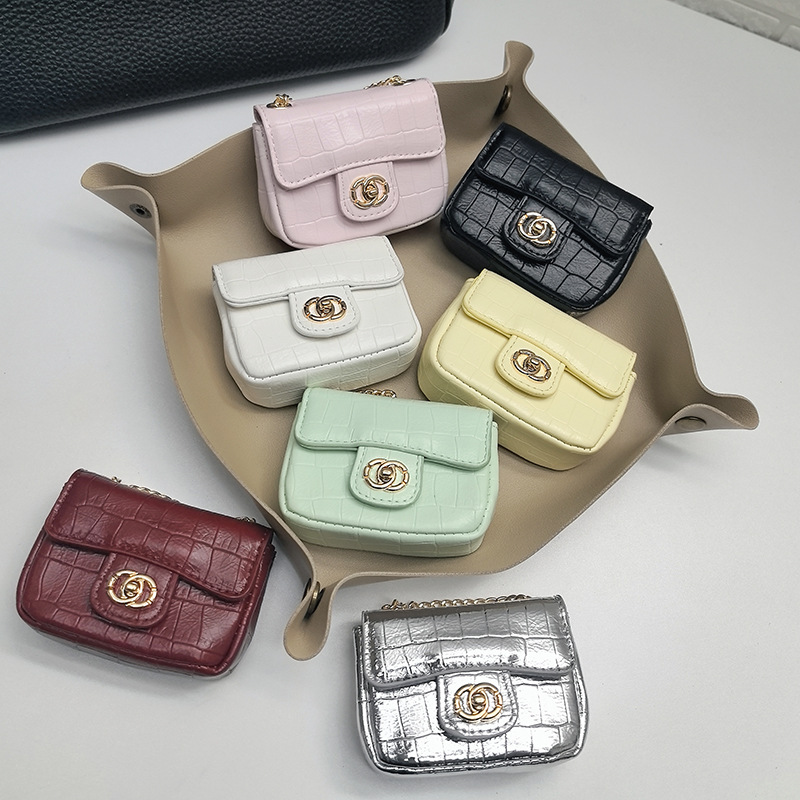 CF new coin purse, fashionable quilted mini bag, versatile coin purse, women's earphone bag, storage bag