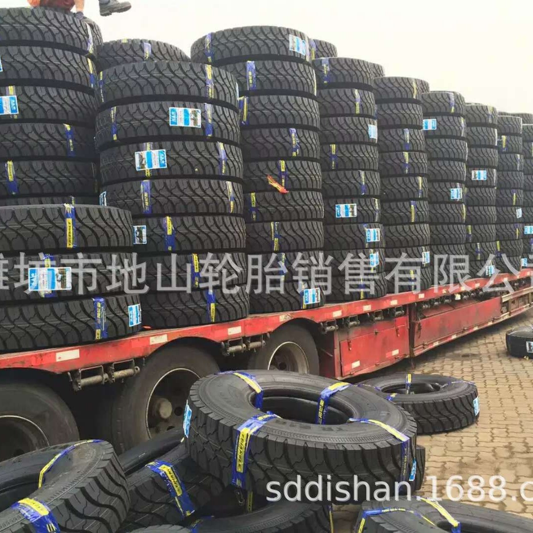 大量现货三角1200R20载重轮胎 钢丝子午线轮胎前四后八轮