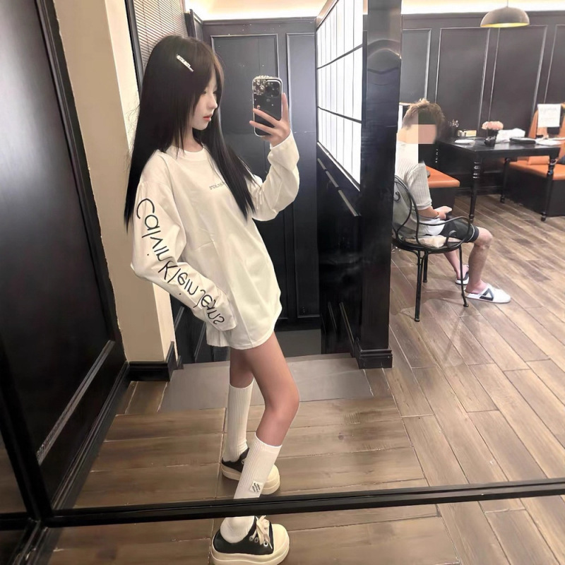 美式复古字母印花白色长袖t恤女春秋2025新款设计感圆领打底上衣|undefined