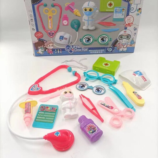 Family realistic set for kindergarten