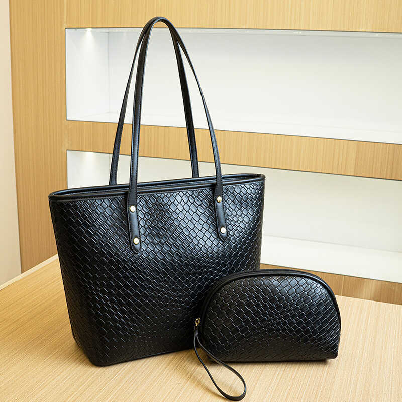 Large-Capacity Shoulder Bag Niche Versatile Commuter Bag 2025 New Korean Fashion Tote Bag Hand-Held Mother-In-Law Large Bag