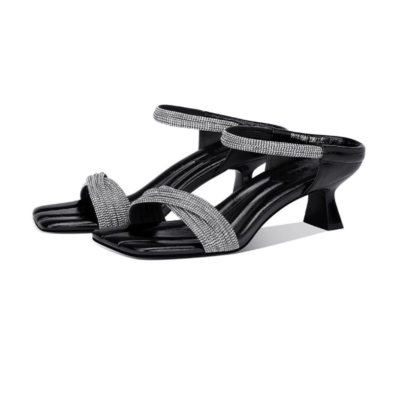 Женские летние босоножки 2025 года, квадратный носок, высокий каблук, модная новинка, с камнями, толстый каблук, к юбке, сказочные сандалии