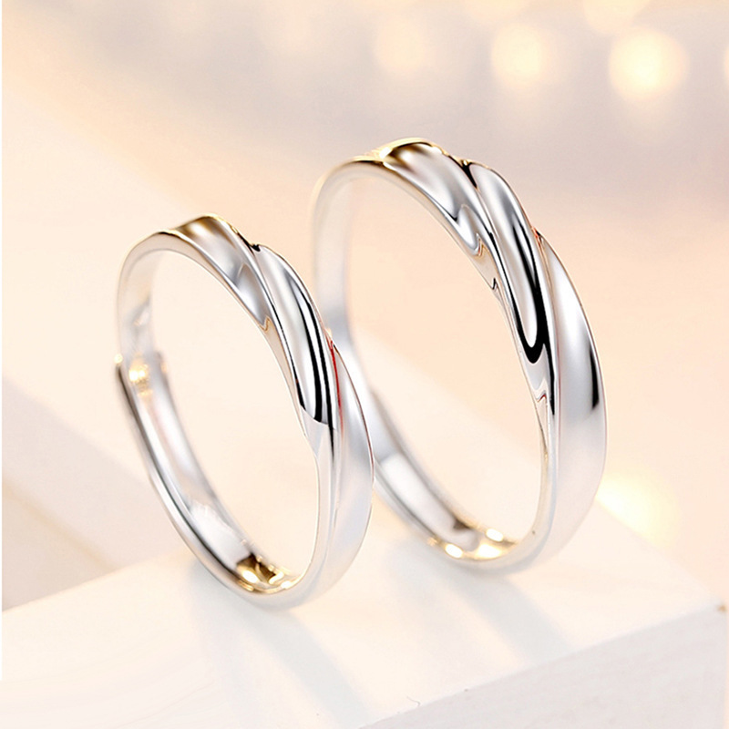 Mobius Couple Rings for Men and Women, Fashionable and Simple Plain Ring Index Finger Ring, Versatile Water Ripple Open Ring