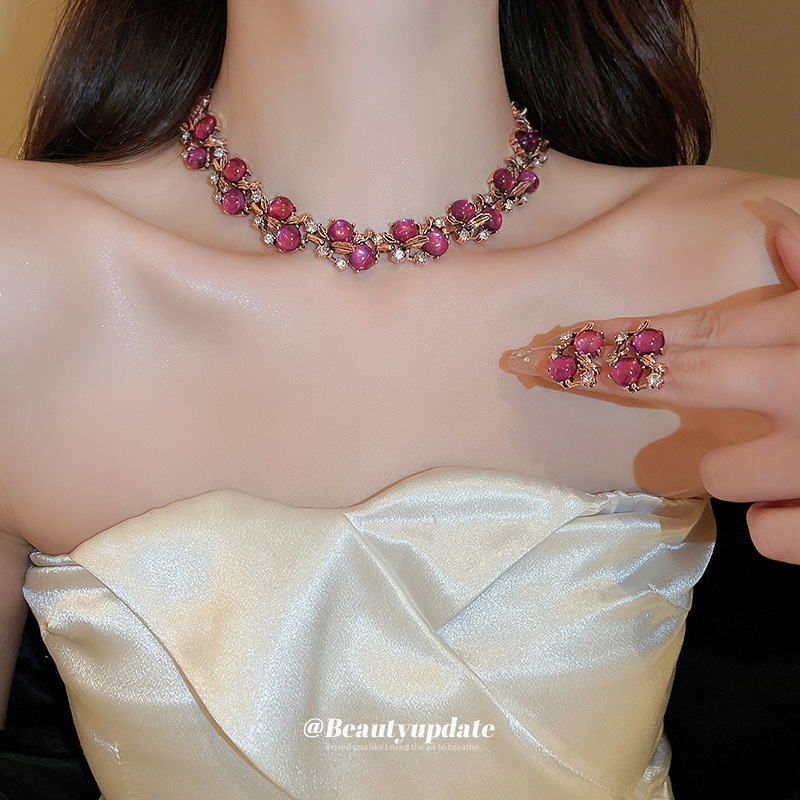 Diamante incrustado flor mediados-antiguo collar pulsera traje estilo francés Luz de lujo de alto grado de cadena de clavícula Otoño e Invierno suéter cadena joyería para mujeres