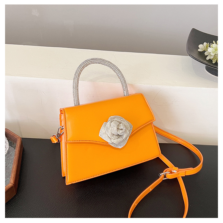 Women's Small Pu Leather Solid Color Flower Streetwear Magnetic Buckle Crossbody Bag display picture 3