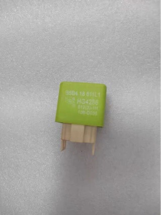 Suitable for Mazda 323 Familia Relay, Haima 323 Fuel Pump Main Control Relay