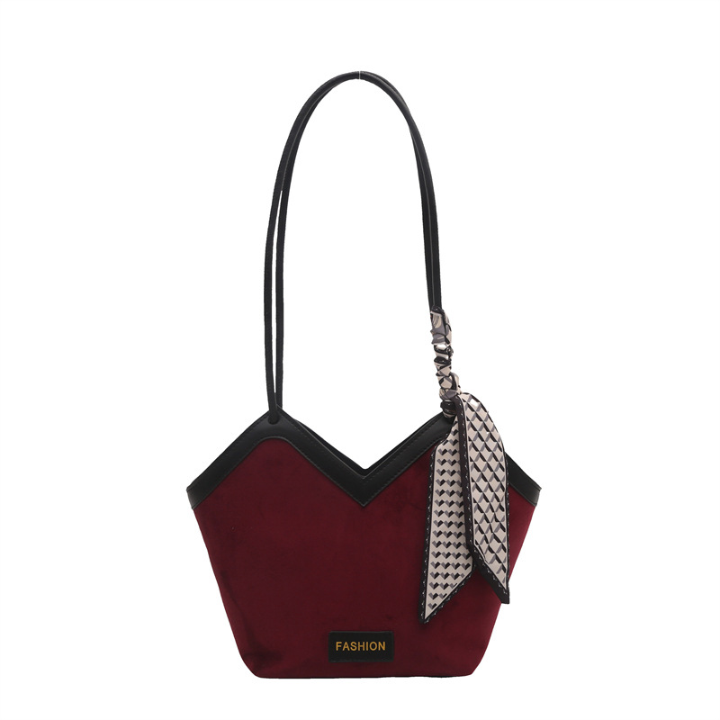 Bolso de hombro de alta capacidad de moda de color contrastante bolso de invierno de 2024 nuevo bolso de mano simple tendencia axilar