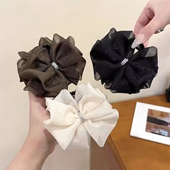 高級感のある網の糸のドリルの蝶結びの後頭部は女性の髪の量が少ないです。