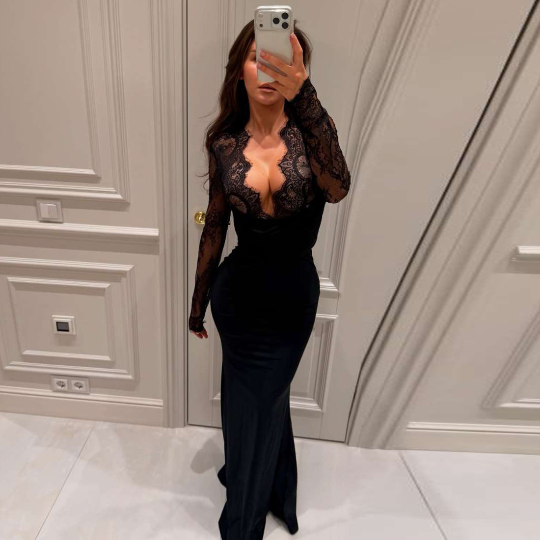 2026 primavera de nuevo temperamento encaje empalme profundo V sexy cuello delgado vestido de mangas largas mujeres image 2